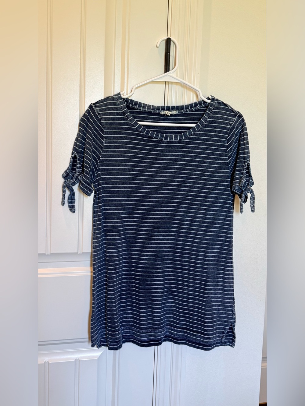 Jane and Delancey Navy Striped Tie-Sleeve Tee
